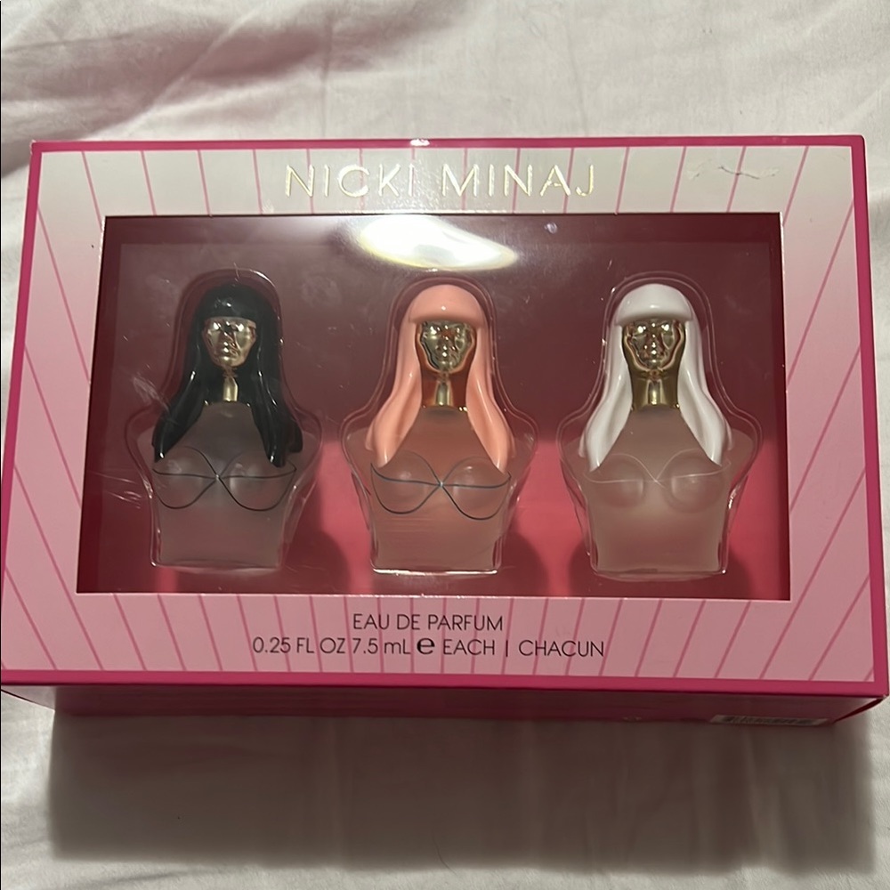 Nicki Minaj mini bottles perfume set. Never used.